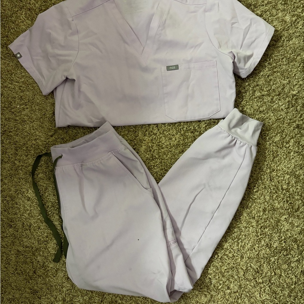 Figs Lavender Haze Catarina One-Pocket Scrub Top & Zamora Jogger Pant Set XS SP - Picture 2 of 4